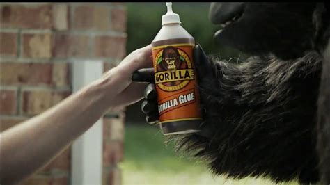 Gorilla Glue TV Spot, Fence